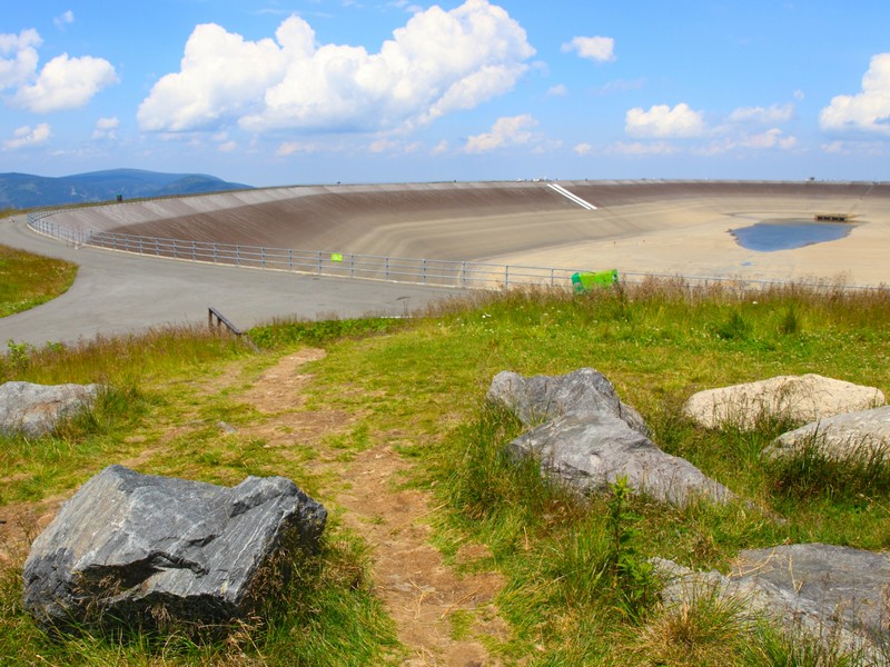 Photo of the empty water reservoire Dlouhe Strane